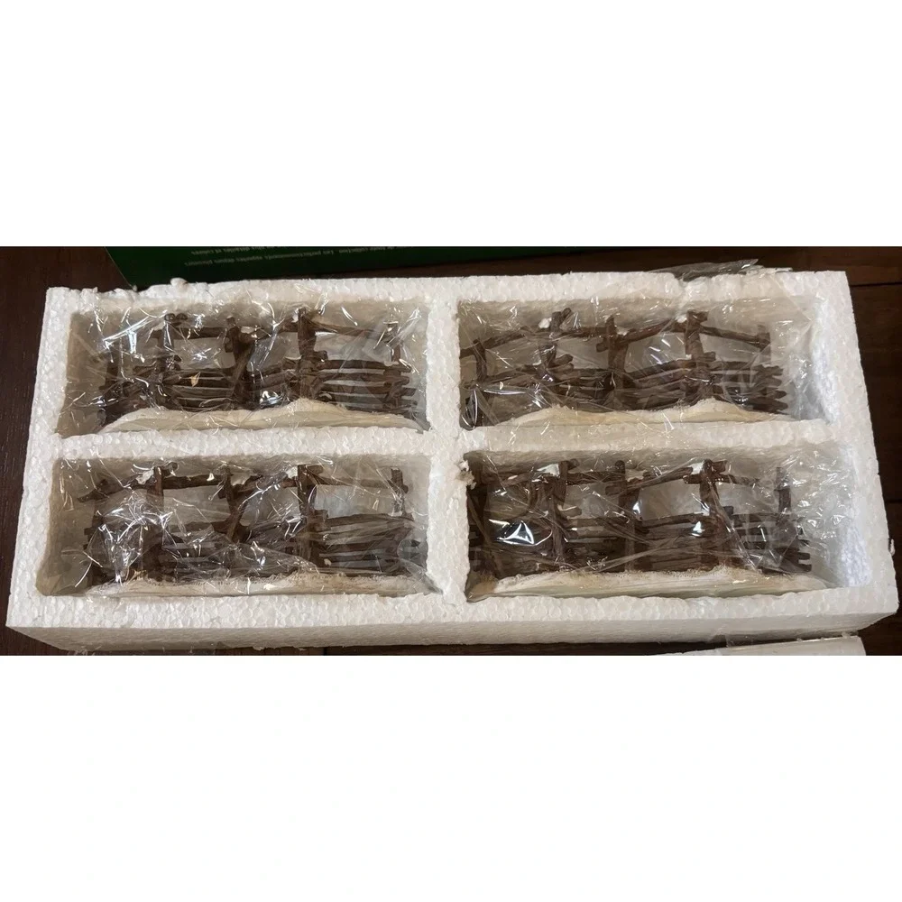 Department 56 Village Accessories Corral Fence 52746 Set (4) Box Lasso Rope READ